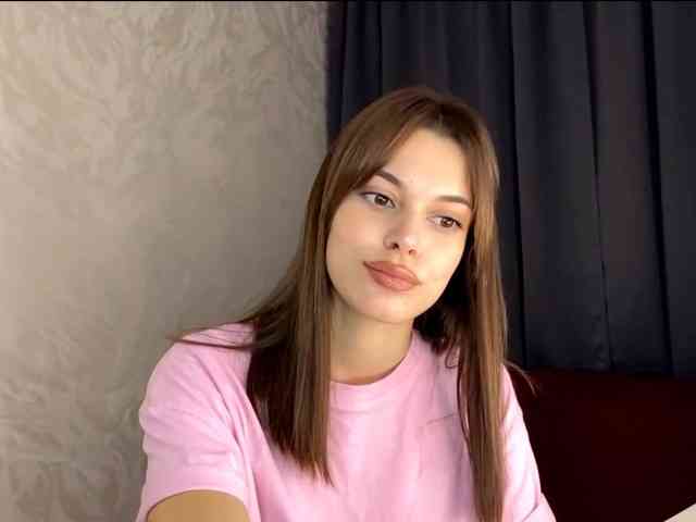 MaeNolder webcam