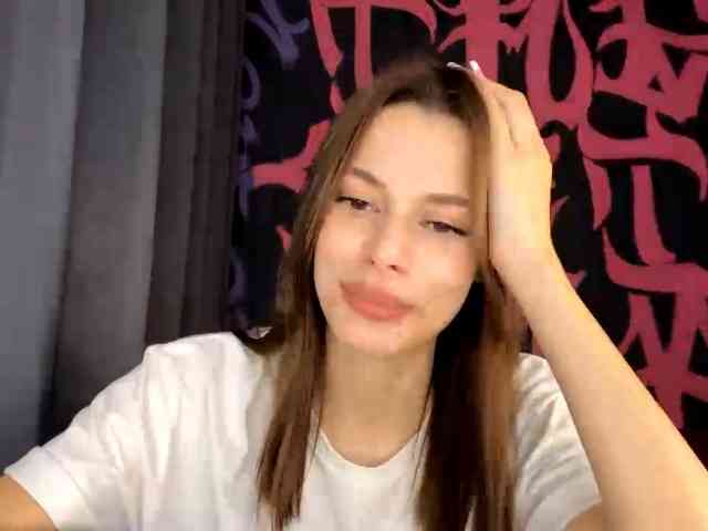 MaeNolder webcam