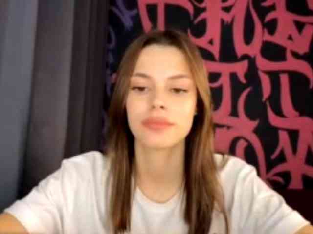 MaeNolder webcam