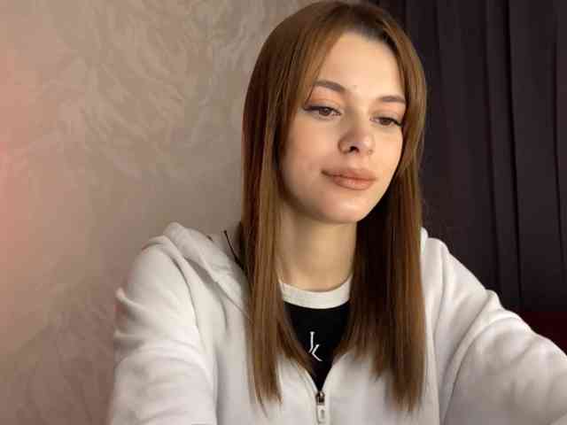 MaeNolder webcam