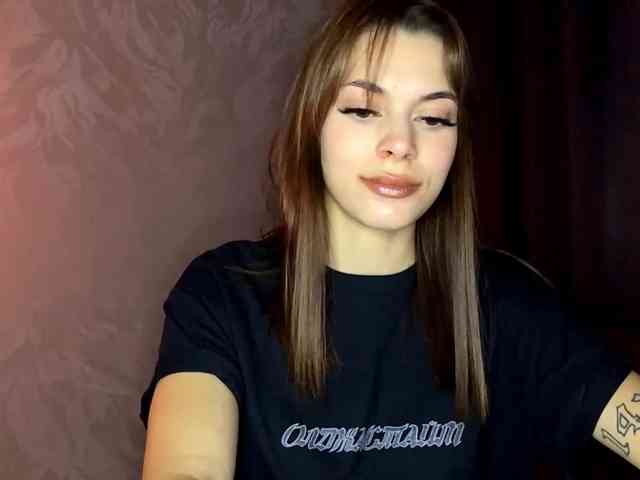 MaeNolder webcam