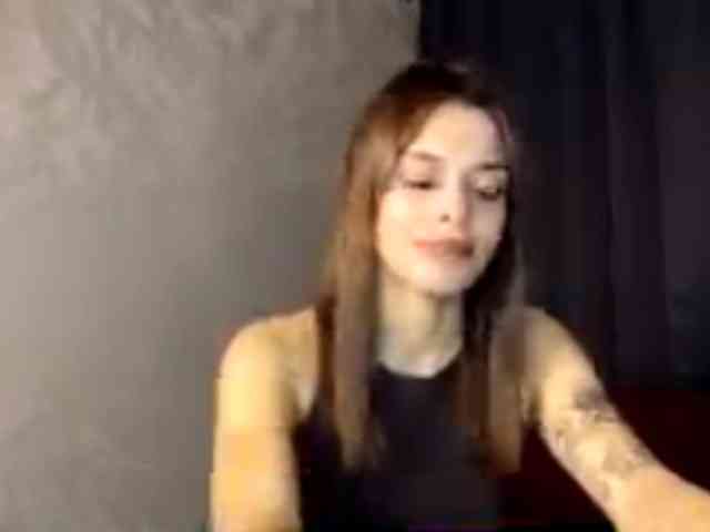 MaeNolder webcam