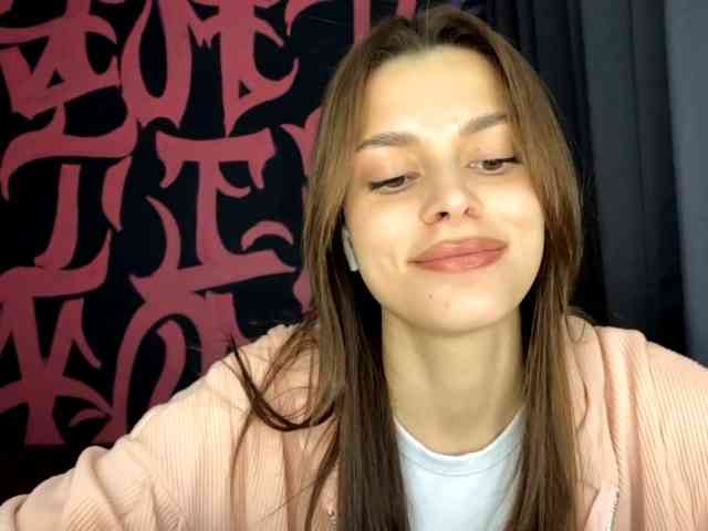 MaeNolder webcam