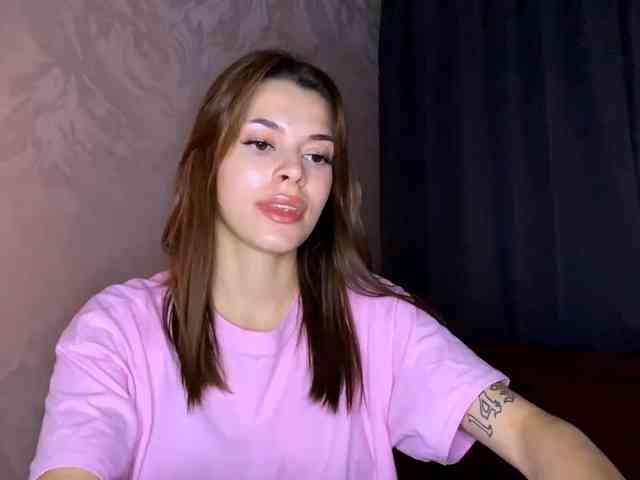 MaeNolder webcam