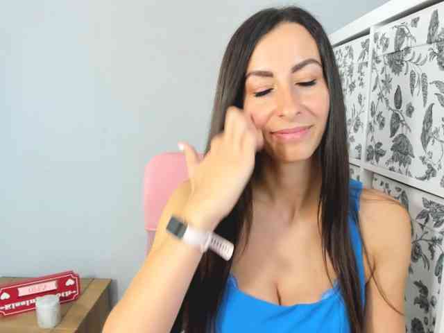 LatishaAngel webcam