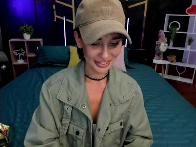 Kissamya live cam on BongaCams