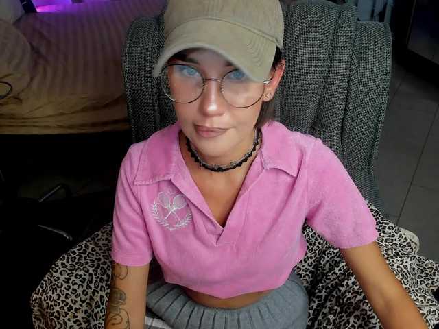 Kissamya live cam on BongaCams