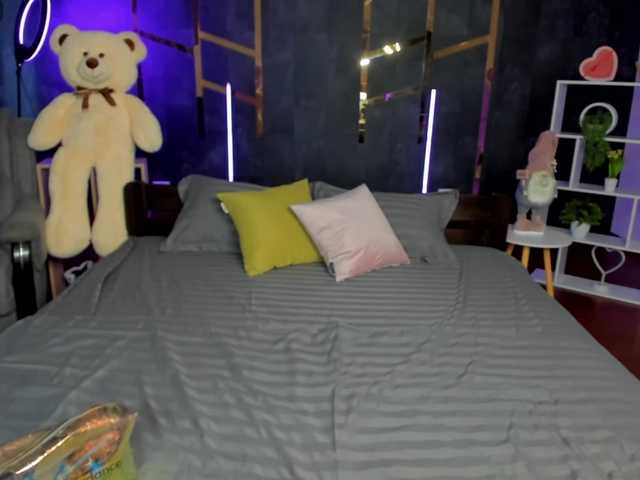 Kissamya live cam on BongaCams