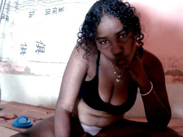 Alda26a live cam on BongaCams