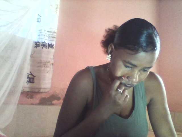 Alda26a live cam on BongaCams
