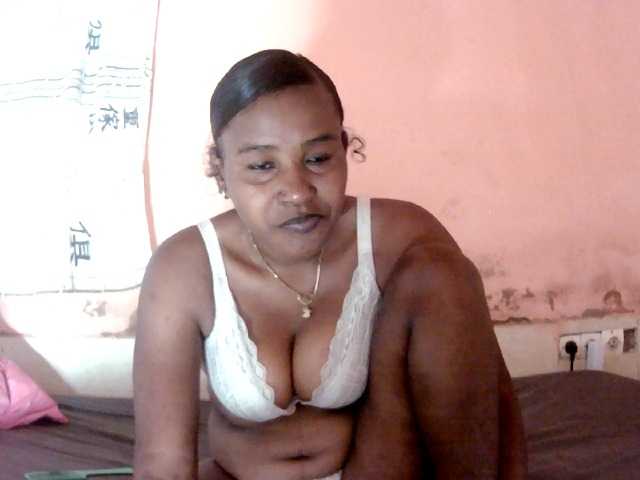 Alda26a live cam on BongaCams