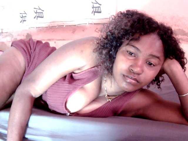 Alda26a live cam on BongaCams