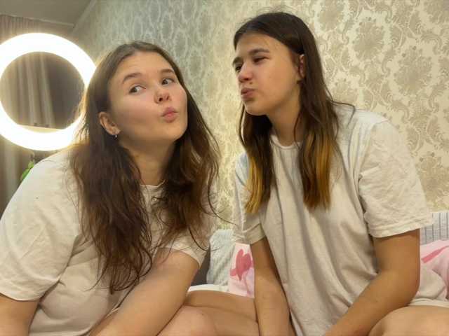 TwoLesbyBaby live cam on BongaCams
