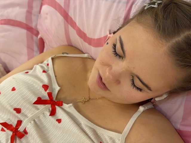 TwoLesbyBaby live cam on BongaCams