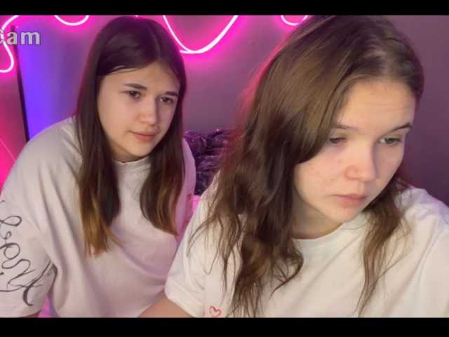 go to chat with TwoLesbyBaby