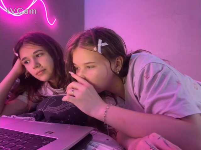 TwoLesbyBaby live cam on BongaCams