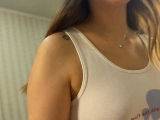 TwoLesbyBaby live cam preview