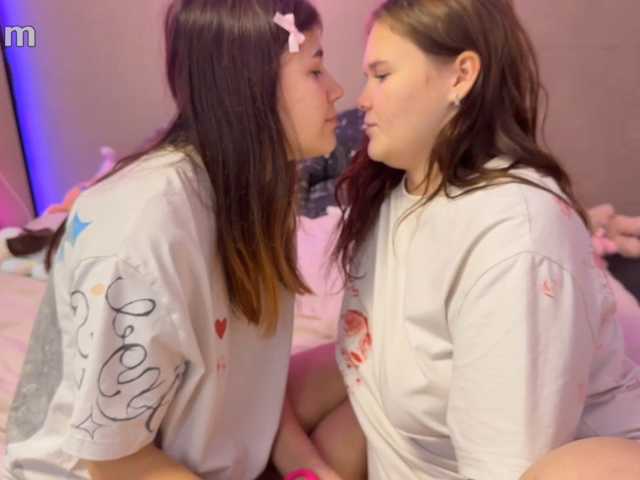 TwoLesbyBaby live cam on BongaCams