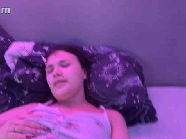 TwoLesbyBaby webcam