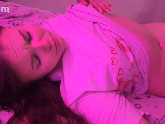 TwoLesbyBaby webcam
