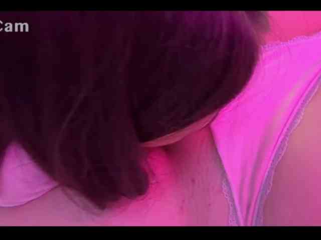 TwoLesbyBaby webcam
