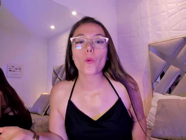 AlahiaSterling live cam preview