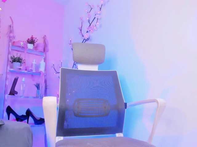 lolyyuno1, live now on BongaCams