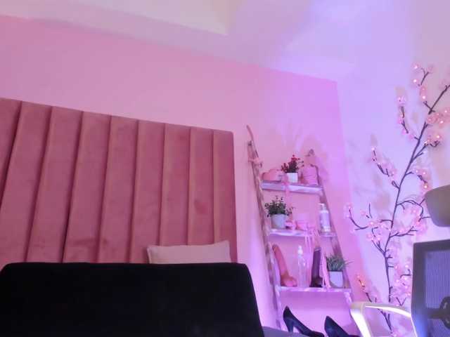 lolyyuno1 live cam on BongaCams