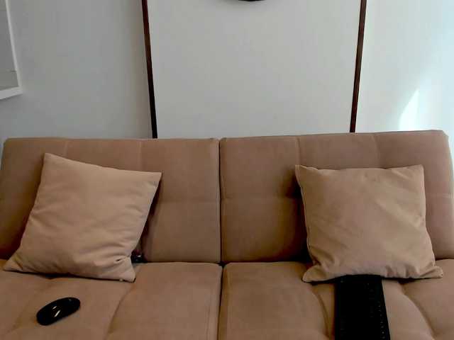 NicolleLust live cam preview