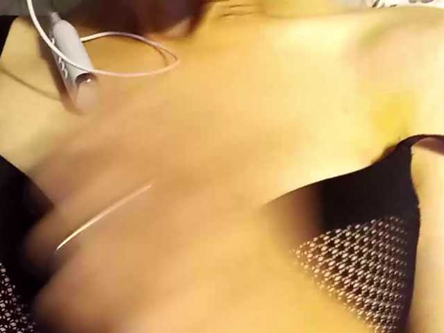 JoellaHuval live cam on BongaCams