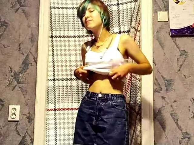 JoellaHuval live cam on BongaCams