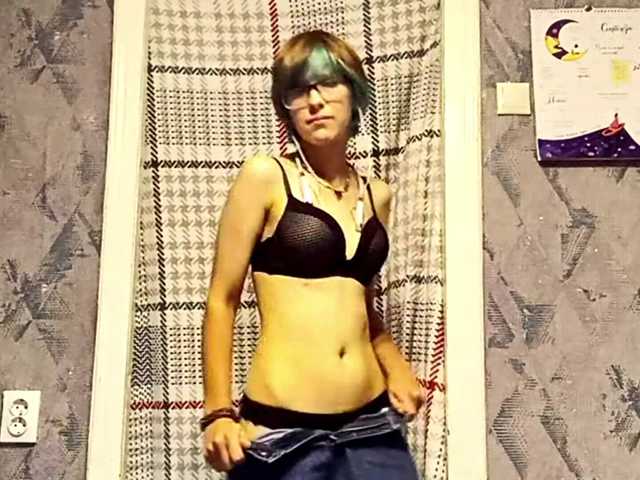 JoellaHuval live cam on BongaCams