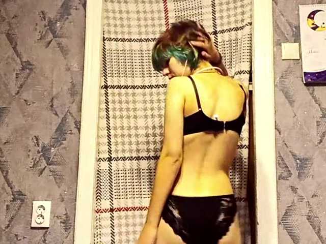 JoellaHuval live cam on BongaCams
