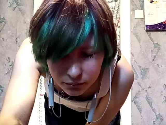 Model: JoellaHuval