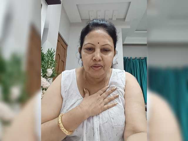 Aishwaryaa live cam on BongaCams