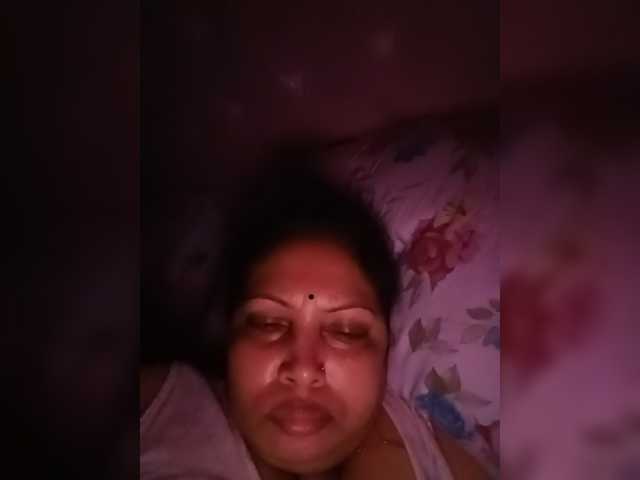 Aishwaryaa live cam on BongaCams