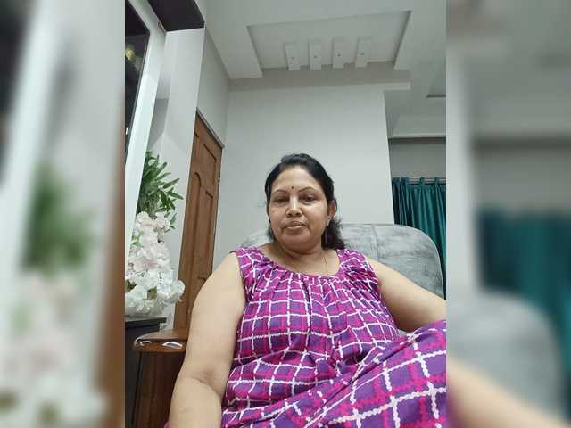 Aishwaryaa live cam on BongaCams
