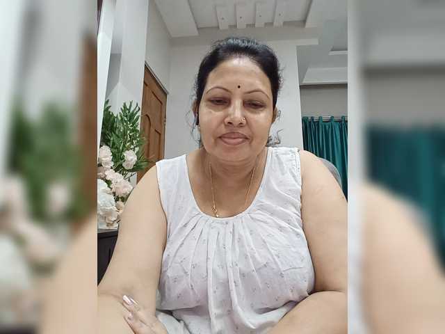 Aishwaryaa live cam on BongaCams