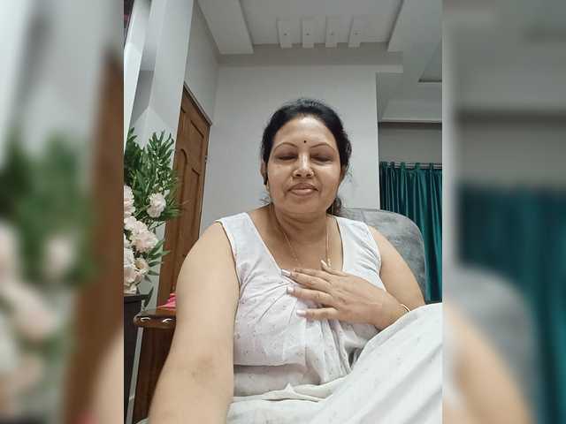 Aishwaryaa live cam on BongaCams