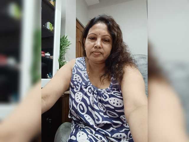 Aishwaryaa live cam on BongaCams