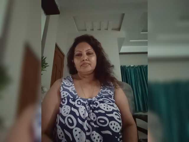 Aishwaryaa — live female cam