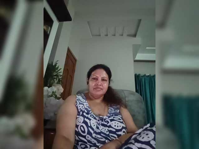 Aishwaryaa live cam preview