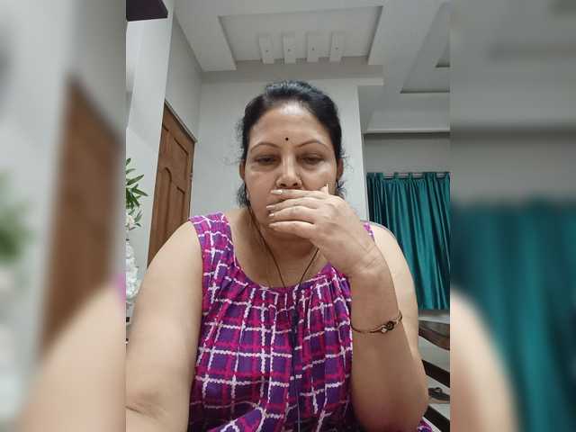 Aishwaryaa live cam on BongaCams