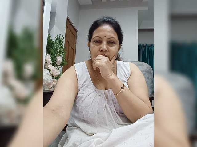 Aishwaryaa live cam on BongaCams