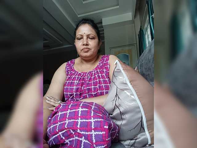 Aishwaryaa live cam on BongaCams