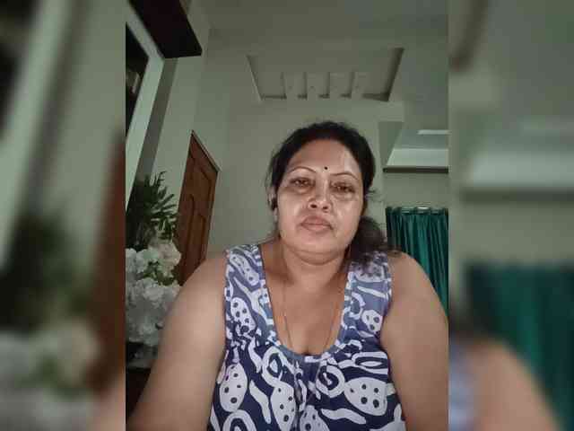 Aishwaryaa's webcam live show