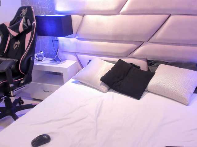 ScarlettRoot live cam on BongaCams