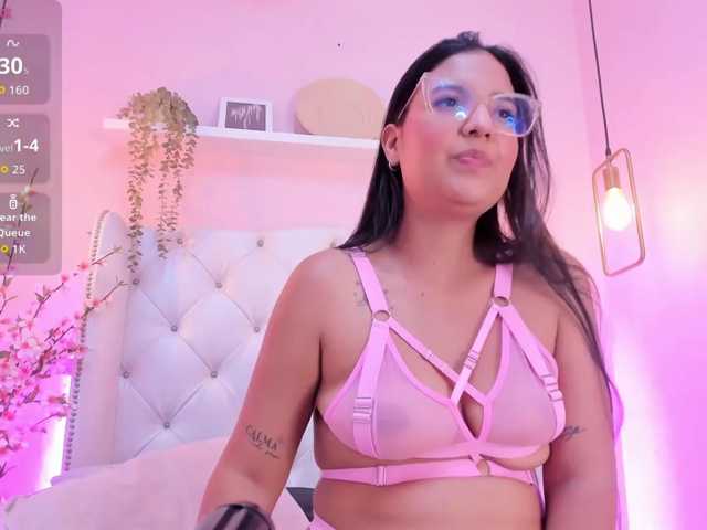 ScarlettRoot live cam on BongaCams