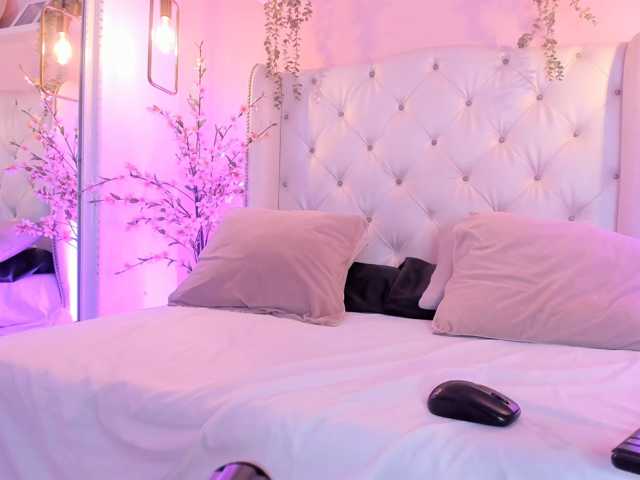 ScarlettRoot live cam on BongaCams