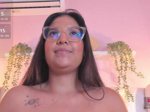 ScarlettRoot live cam preview